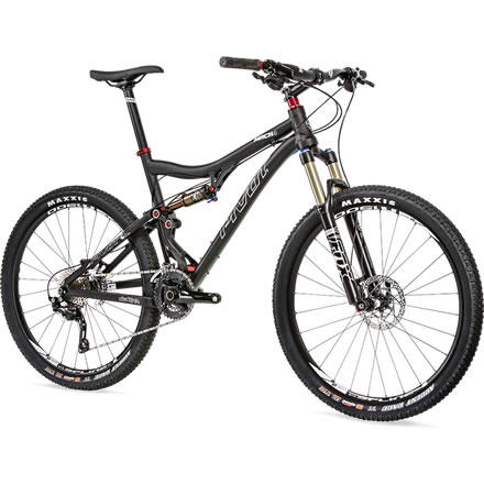 pivot-Mach4_alloy_black_angle